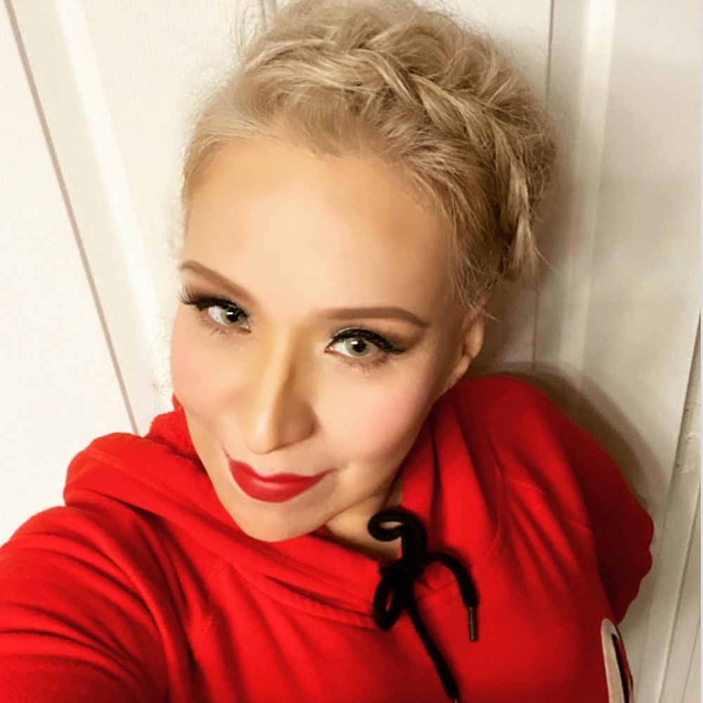 Meet your Posher, Victoria i